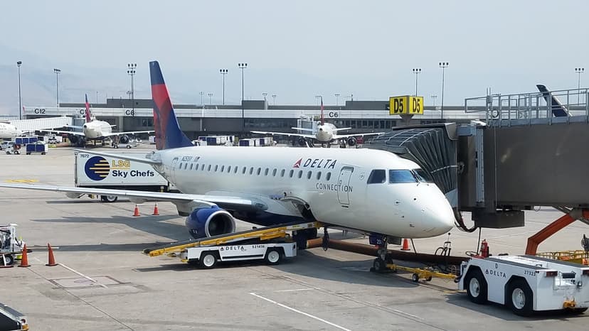 Flight Attendants Get Less Funeral Leave Than Pilots — The Difference Isn't About Grief